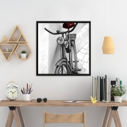 Encadré 24 x 24 - Bicyclette abandonnée