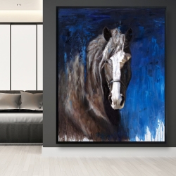 Encadré 48 x 60 - Cheval brun sur fond bleu