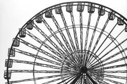 Grande roue monochrome