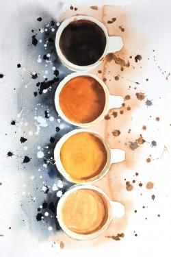 Quatre tasses de café avec éclats de peinture