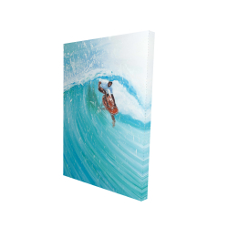 Surfeur au milieu de la vague