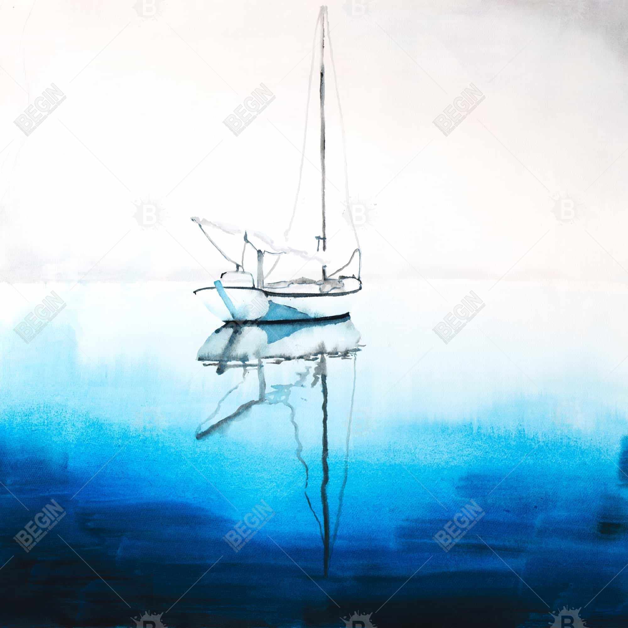Bateau blanc sur eau d'un bleu profond